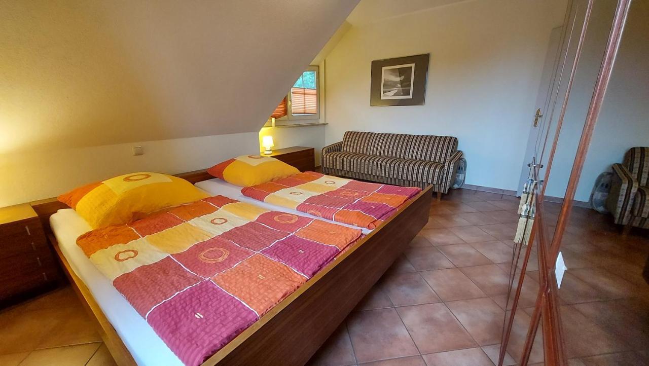 Ferienwohnung Im Uhlenhuus Wiek auf Rugen Bagian luar foto