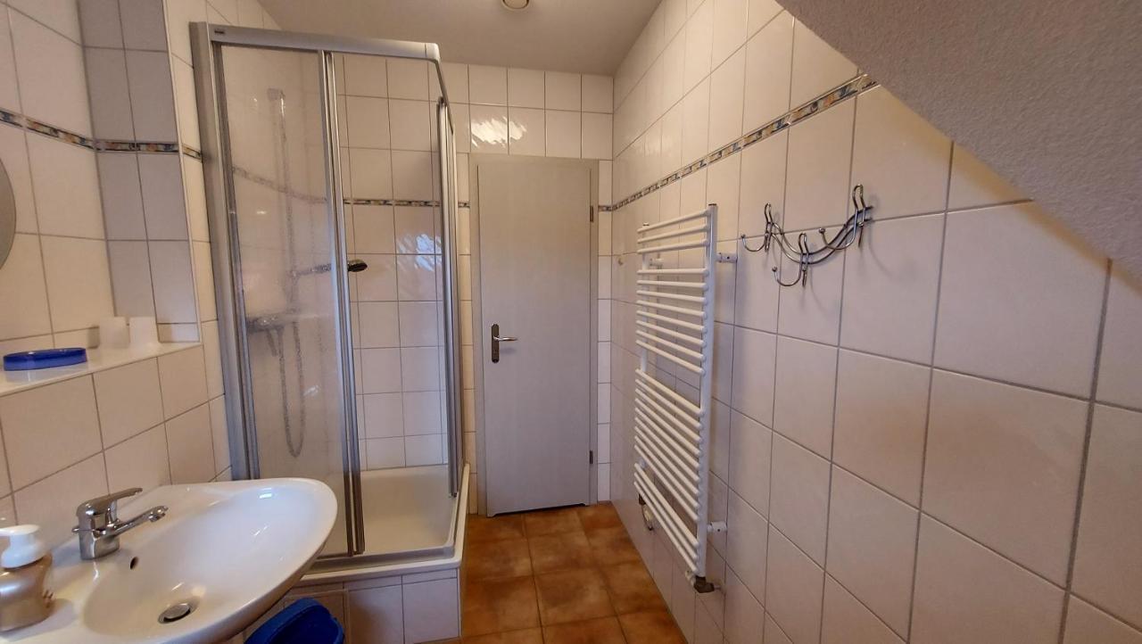 Ferienwohnung Im Uhlenhuus Wiek auf Rugen Bagian luar foto