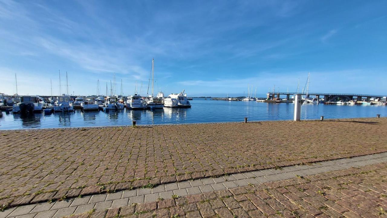 Ferienwohnung Im Uhlenhuus Wiek auf Rugen Bagian luar foto