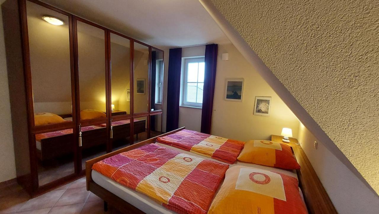 Ferienwohnung Im Uhlenhuus Wiek auf Rugen Bagian luar foto