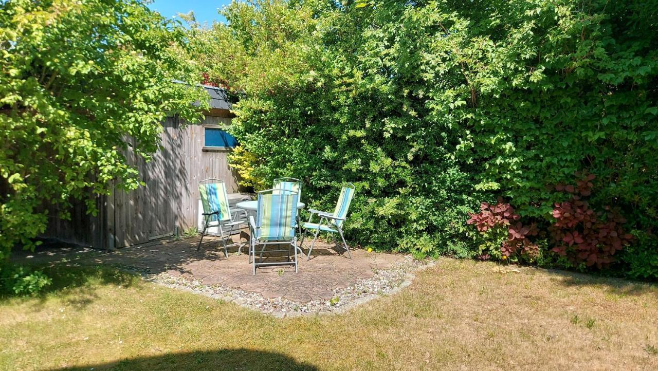 Ferienwohnung Im Uhlenhuus Wiek auf Rugen Bagian luar foto